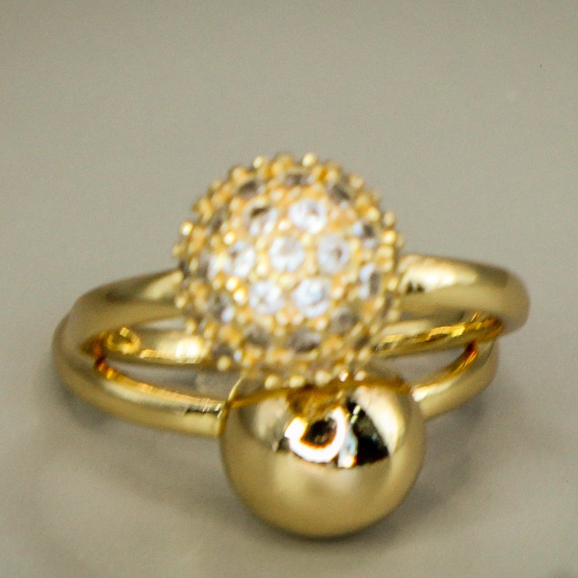ANEL DE OURO 18K