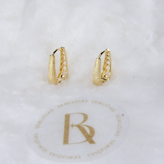 Argola Diamantada Oval Banhada à Ouro 18k - Romilda Borges - cod: AR46